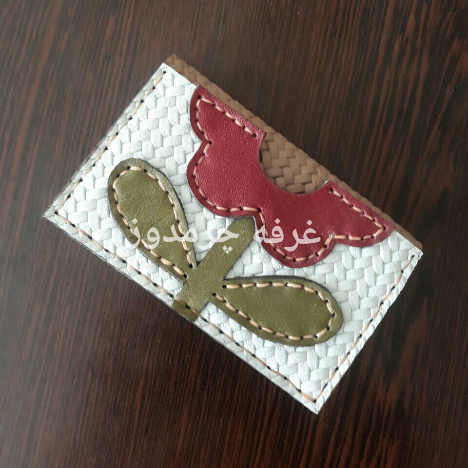 جاکارتی چرم دست دوز طرح گل (چرم طبیعی)
