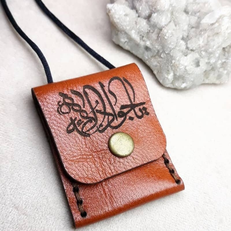 گردنبند چرم طبیعی گاوی