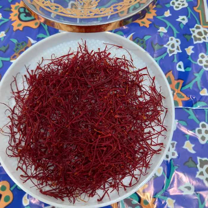 زعفران سرگل اعلا نیم مثقالی یادگار خورزاد