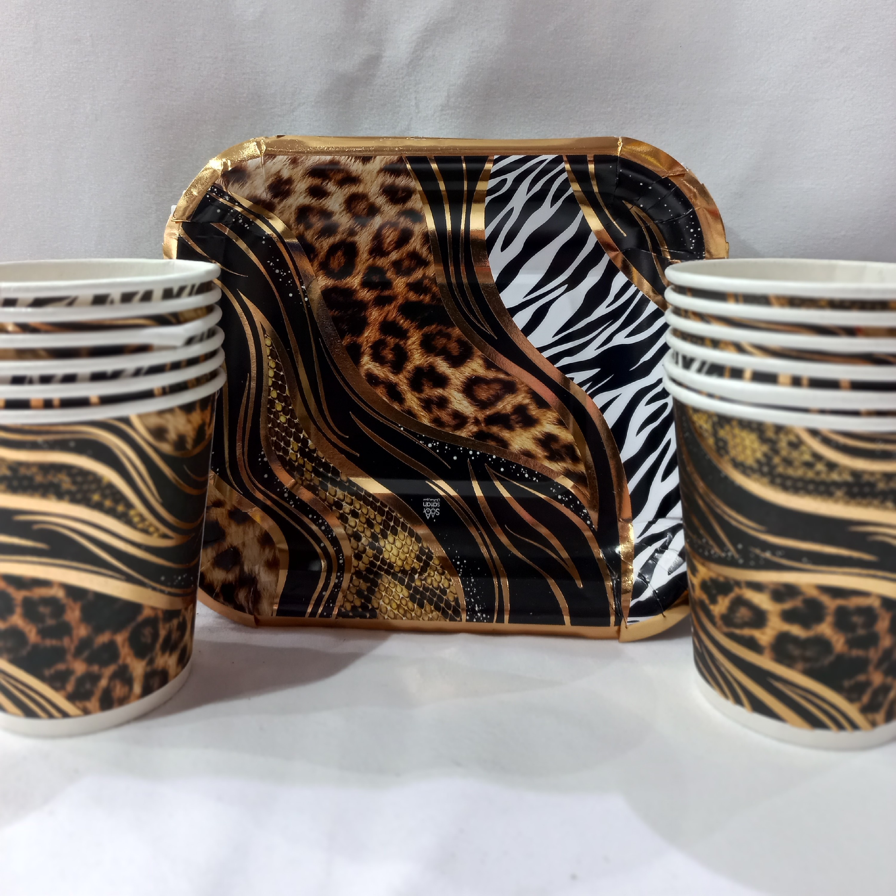 تم تولد لیوان و بشقاب تم پلنگی(پک12 عددی)