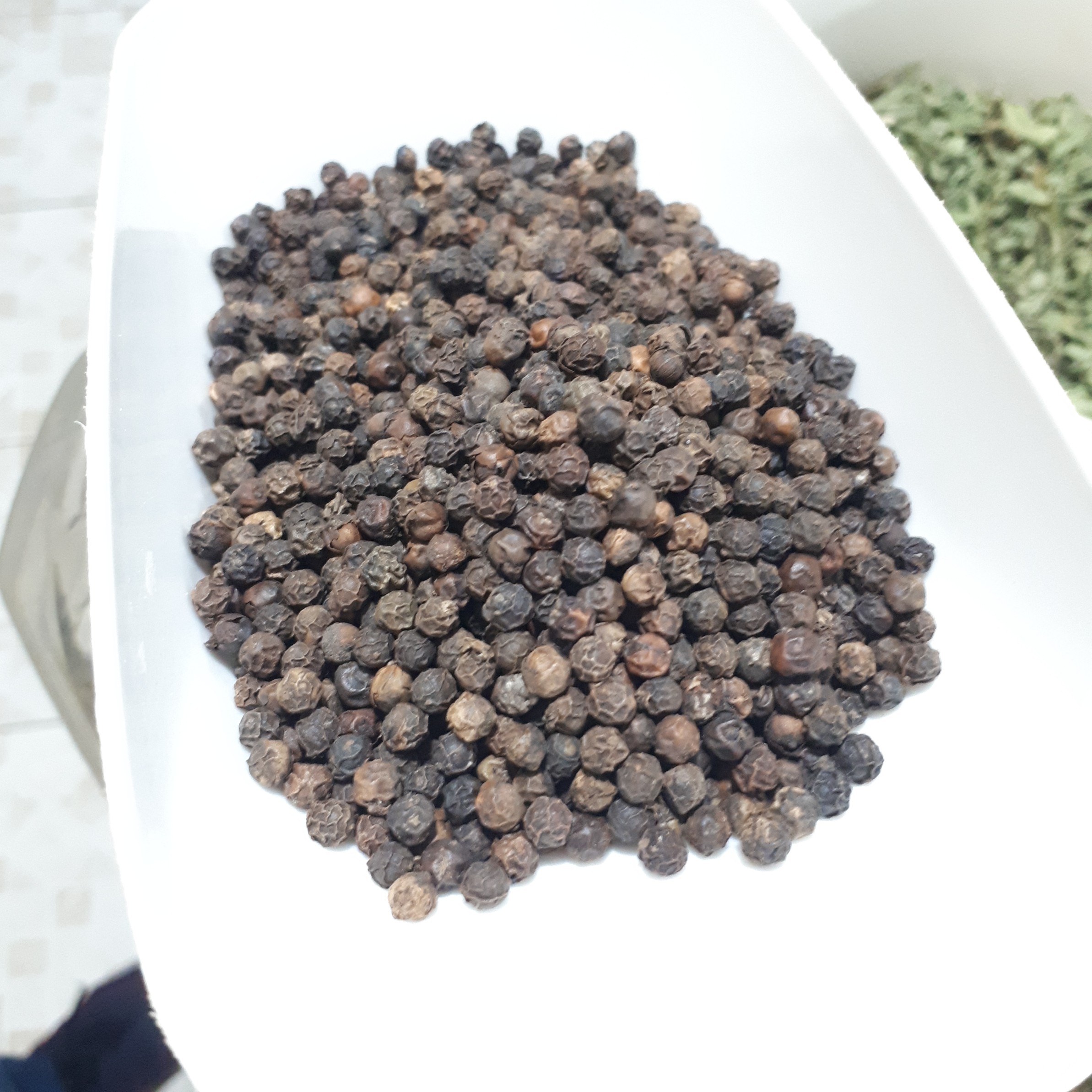 فلفل سیاه اعلا درجه یک (200گرمی)