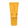 کرم ضدآفتاب و ضد لک بی رنگ لافارر مدل SPF 30 مناسب پوست های چرب حجم 40 میلی لیتر