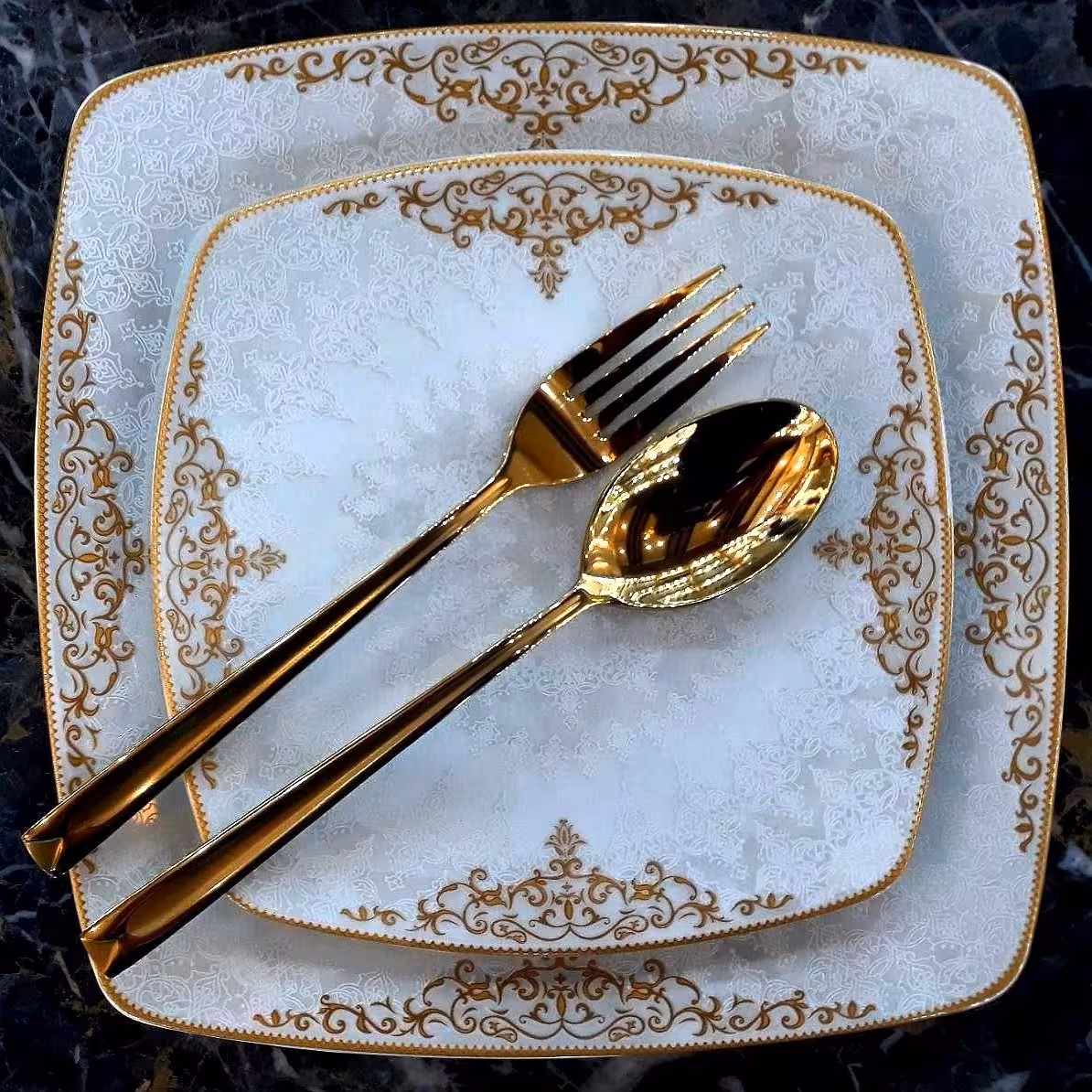 سرویس چینی لورین اقتصادی بصرفه هزینه ارسال به عهده مشتری محترم 