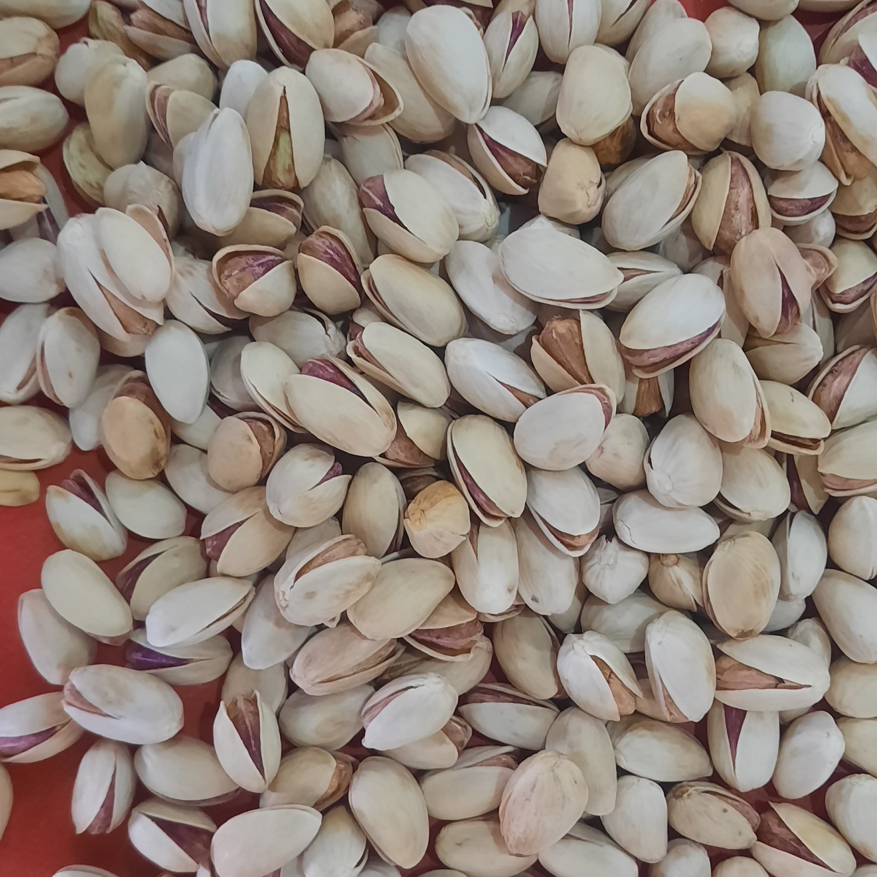 پک 3کیلویی پسته بادامی