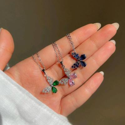 گوشواره پروانه (جهت انتخاب طرح هماهنگ کنید)