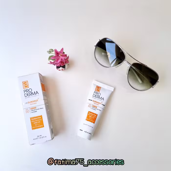 ضد آفتاب پرودرما فاقد چربی بدون رنگ SPF50 پرودرما