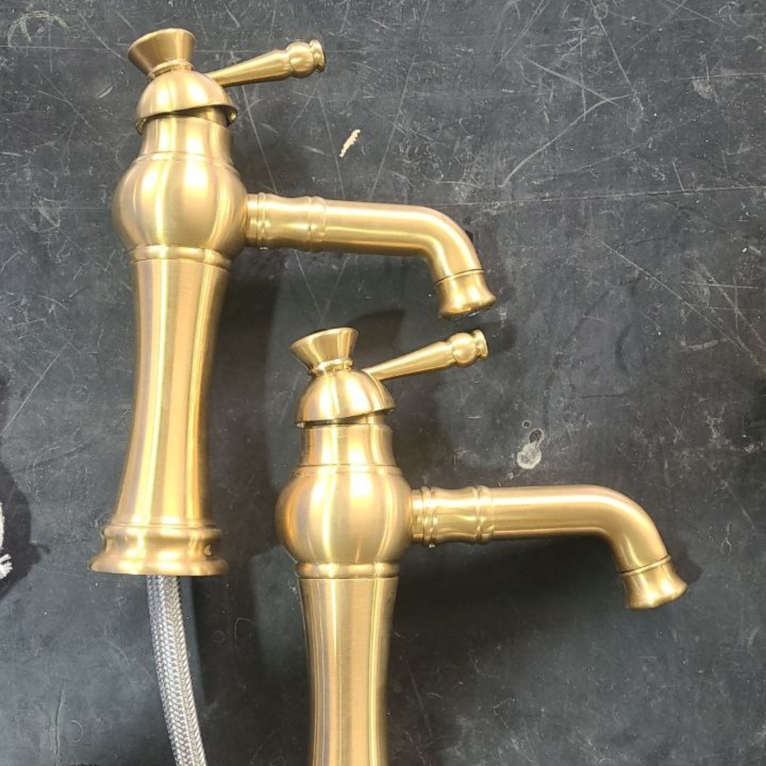 شیر روشویی تک رستاک مدل بیزانس رنگ طلامات (ارسال رایگان)