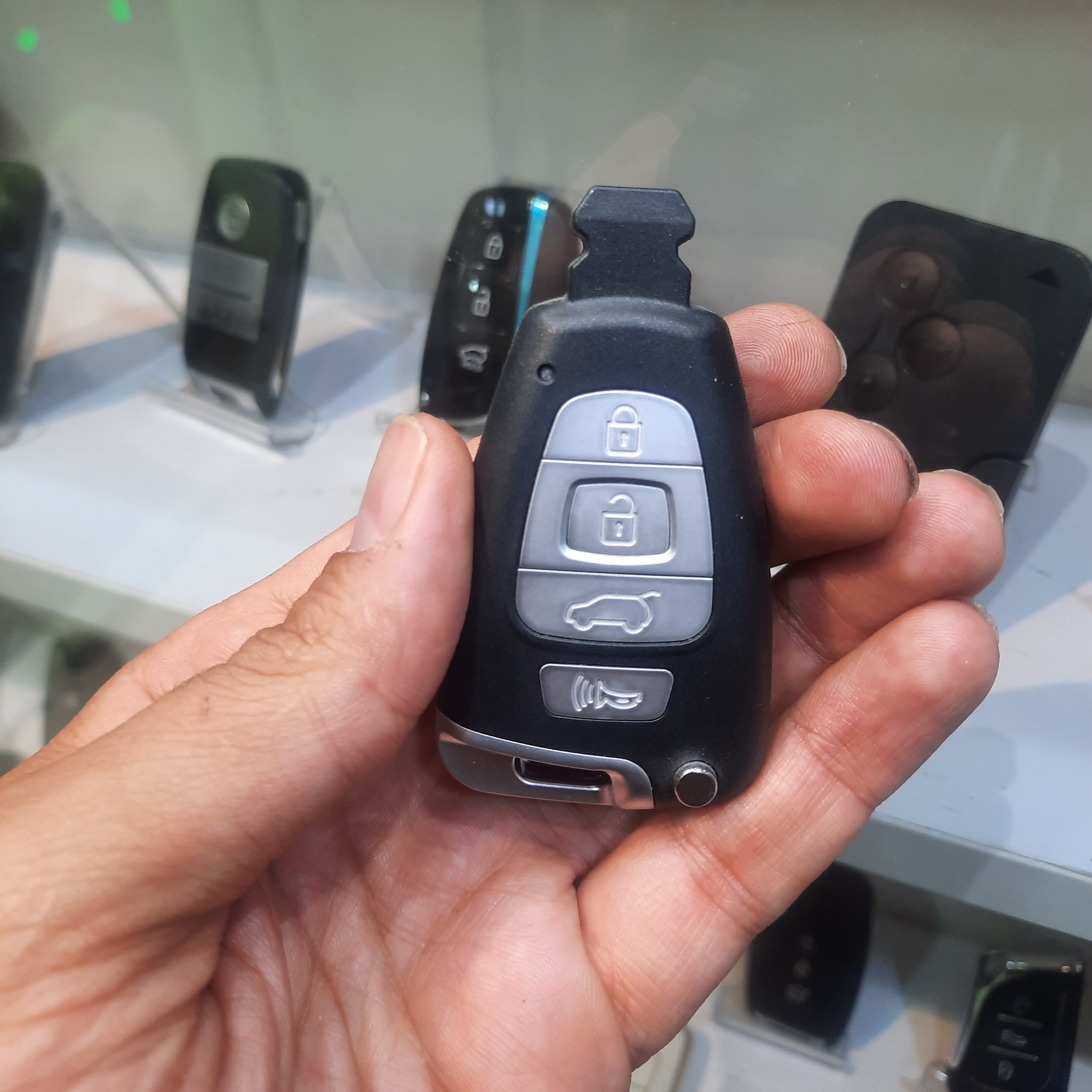 ریموت  هیوندا وراکروز  ix55  چینی درجه (1) همراه با تیغه ولوگو