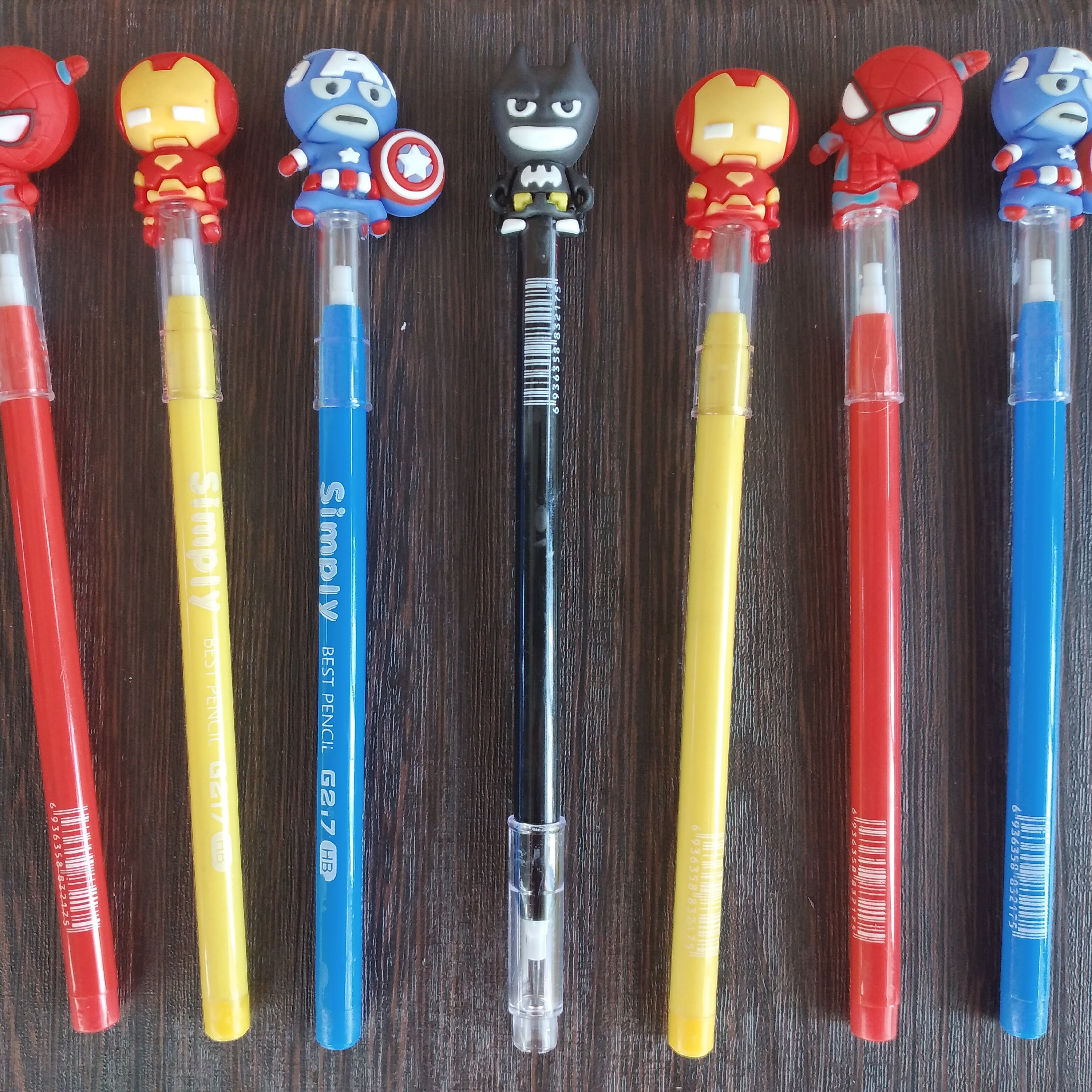 اتودفشنگی قهرمانان موجوددر4رنگ آبی مشکی قرمزوزرد