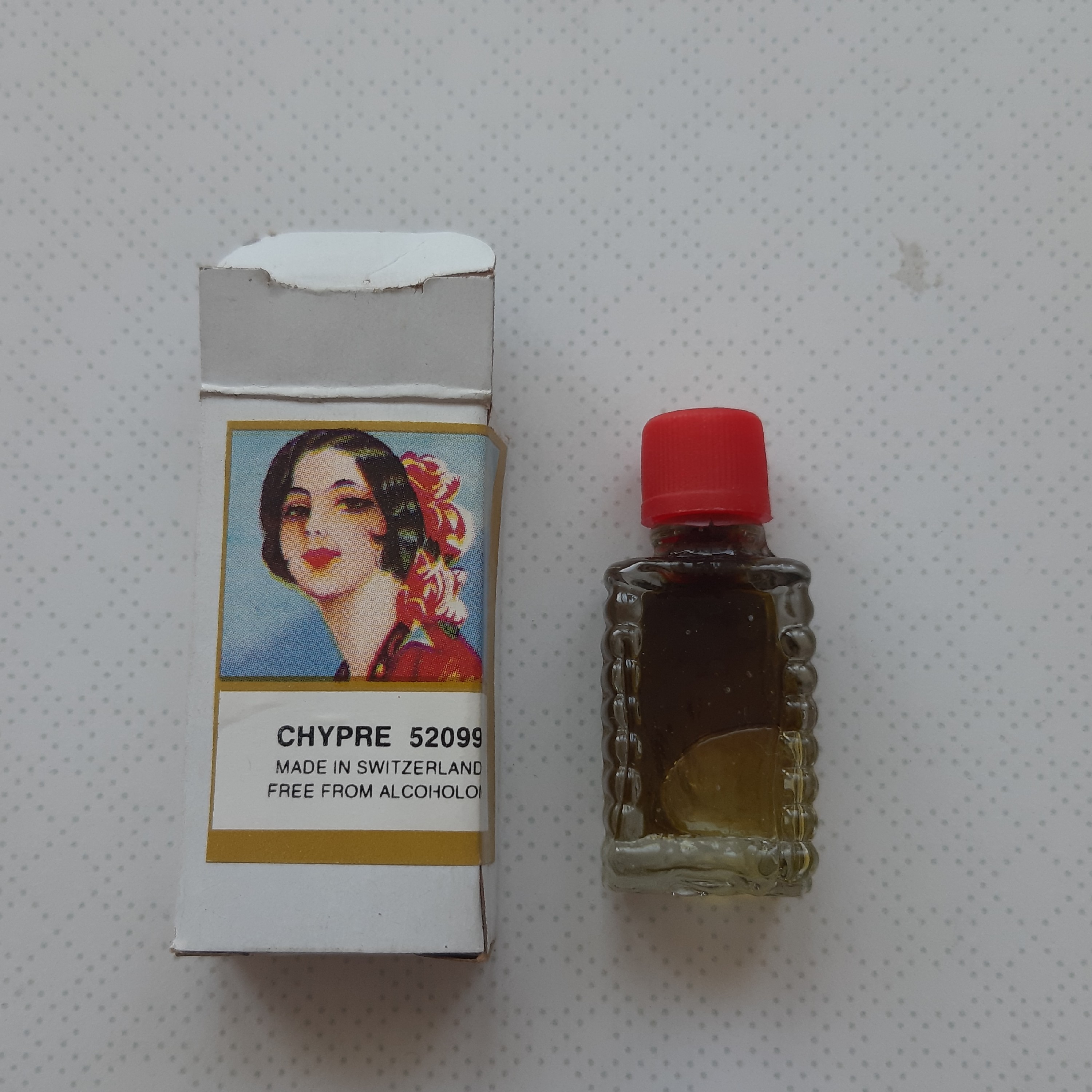 عطر قدیمی سوئیسی خوشبو