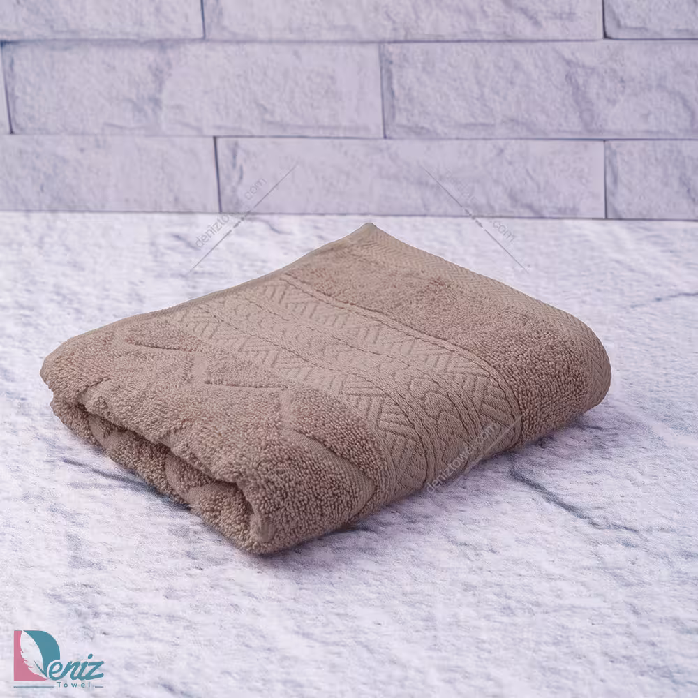 حوله دستی طرح البروس رنگ شکلاتی