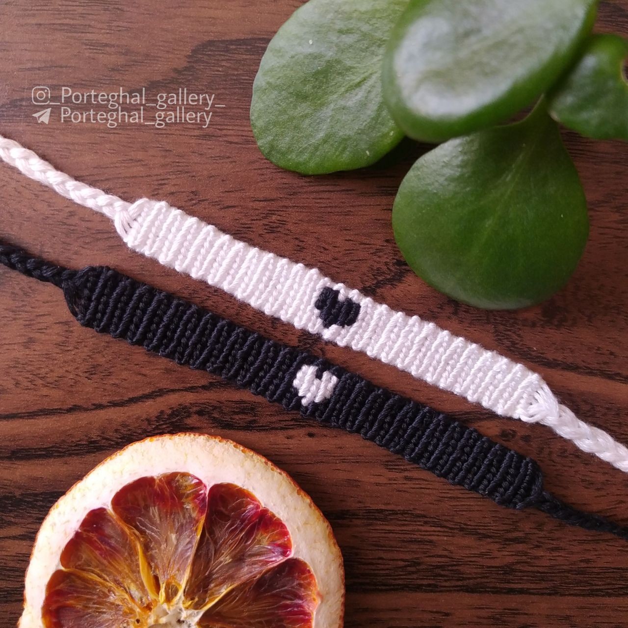 دستبند دوستی دست بافت سِت طرح قلب