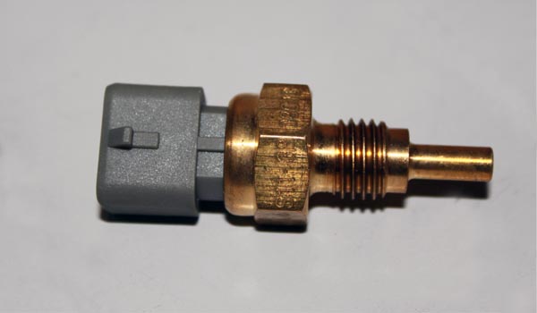 سنسور دمای آب موتور ام وی ام 110 چین یدک مرکزی - خرید لوازم یدکی خودروهای چینی - لوازم یدکی خودروهای کره ای - لوازم یدکی خودروهای ژاپنی - کف قیمت بازار - ارسال سریع به سراسر ایران