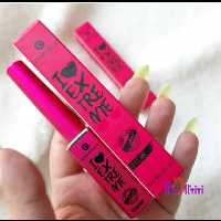 خط چشم اسنس صورتی
برند ESSENCE
جوهر مشکی مات
دارای نوک ماژیکی
بدون پوسته پوسته شدن و لکه و ریزش
ماندگاری بالا