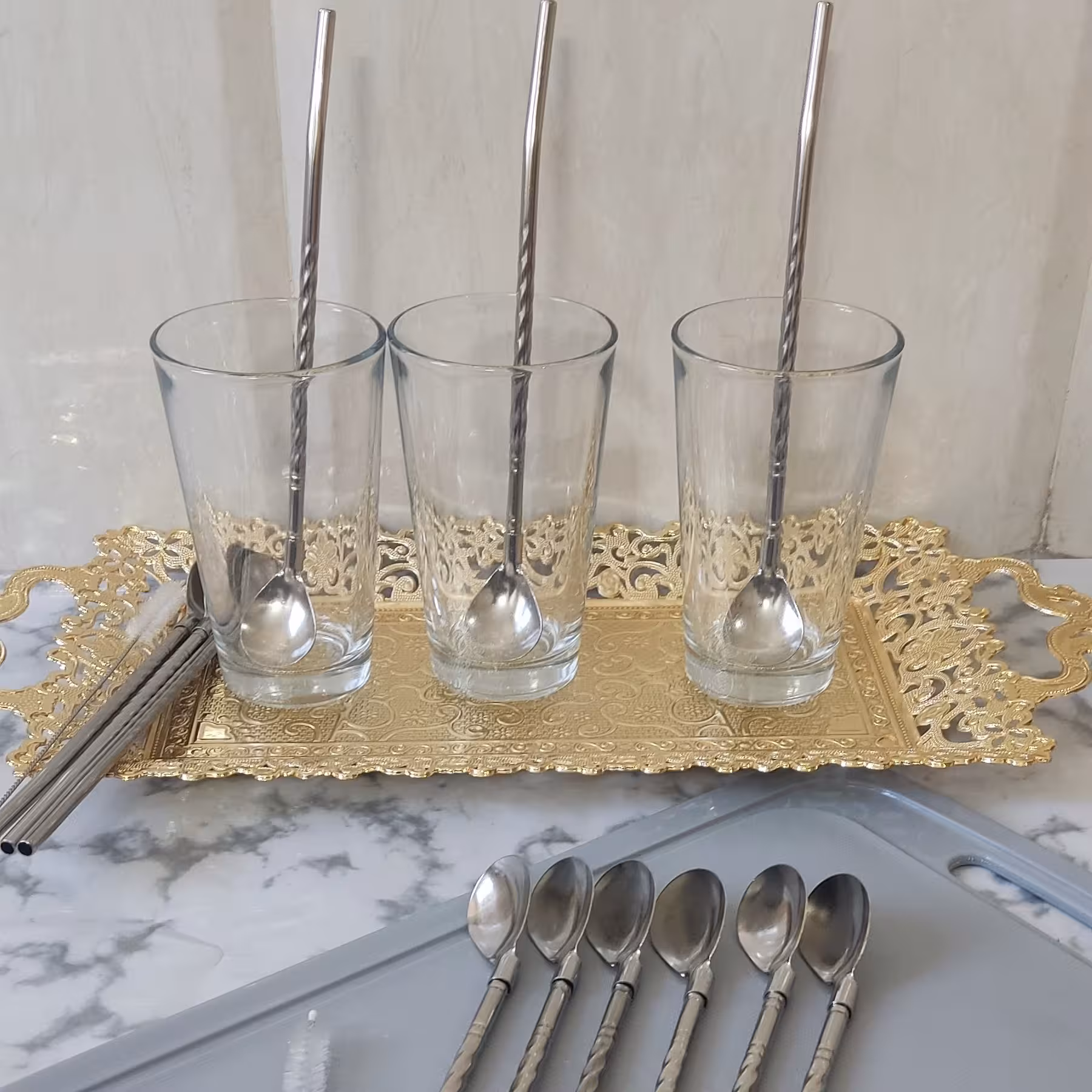 قاشق شربت خوری نی دار استیل طرح ساده نقره ای  بسته شش عددی همراه با فرچه(قاشق نی دار ) 