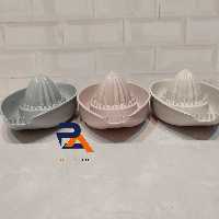 آب مرکبات گیری دستی آب میوه گیری دستی  جنس  پلاستیک مواد نو تگ رنگ   محصول معتبر شرکت رعنا 