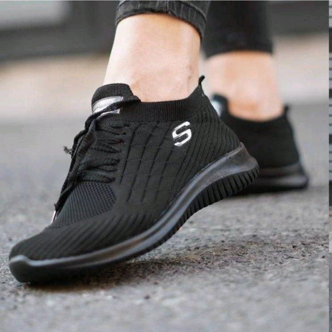 کفش اسکیچرز مخصوص پیاده روی ارسال رایگان 