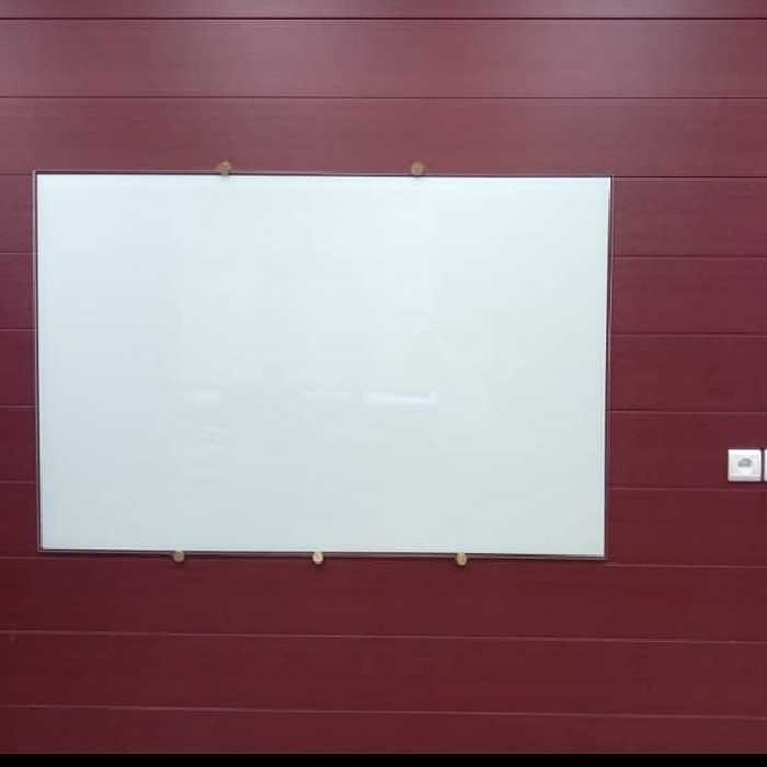 تخته وایت برد شیشه ای مدل MB108 سایز ۸۰ × ۱۰۰ سانتی متر
