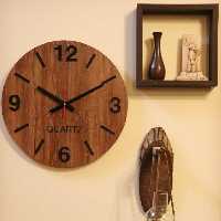 ساعت چوبی زیبا 