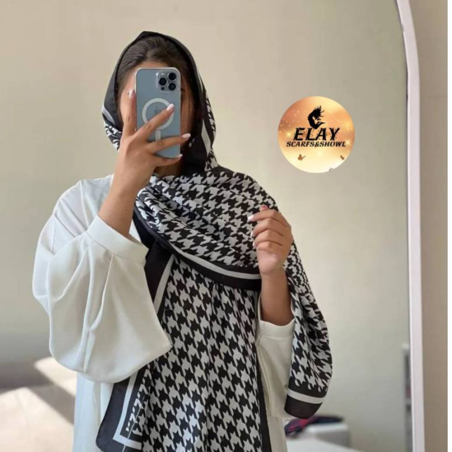 شال طرح پیچازی سفید مشکی نخ اعلا چهارفصل با کیفیت تضمین شده 