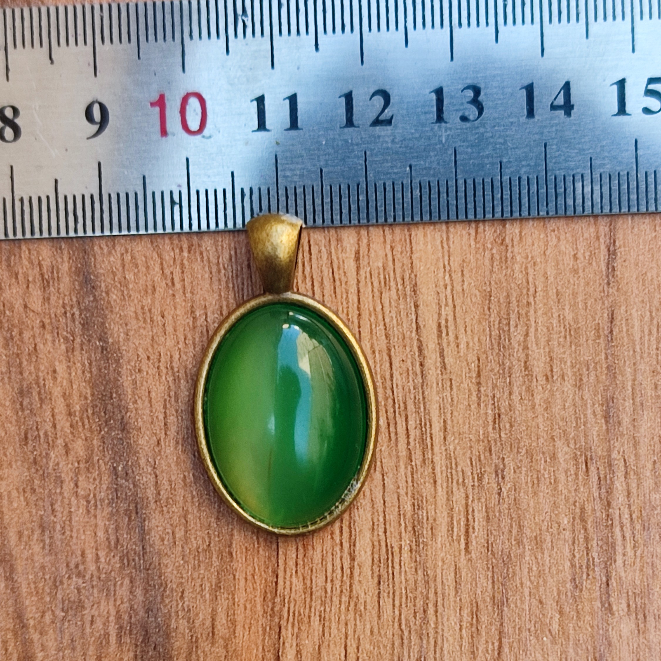 عقیق سبز آبدار 