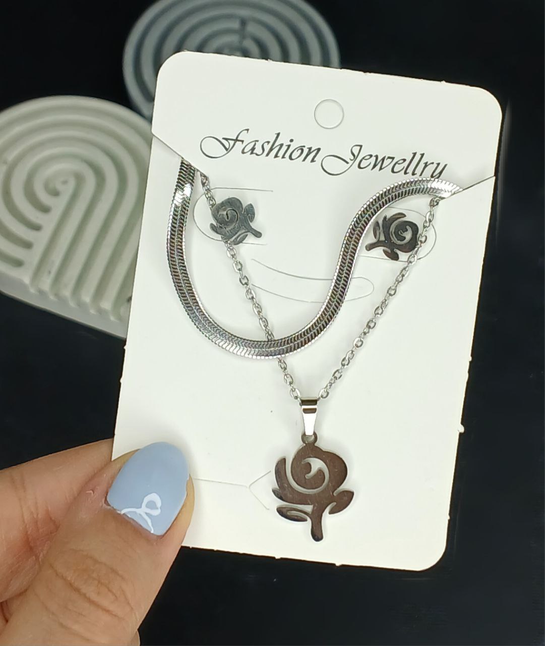 نیم ست ماری با پلاک زنجیر و گوشواره