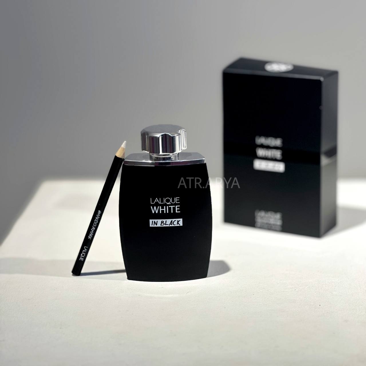 عطر ادکلن لالیک وایت این بلک