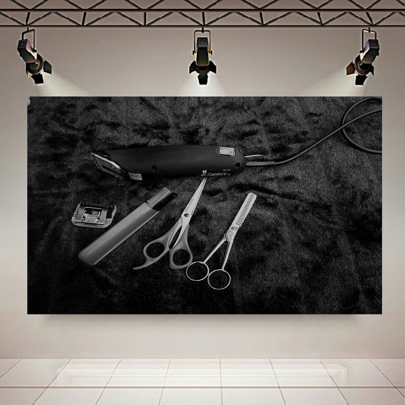 تابلو شاسی طرح آرایشگاه مردانه مدل قیچی و ماشین ریش تراش کد AR988 | دنیای قاب