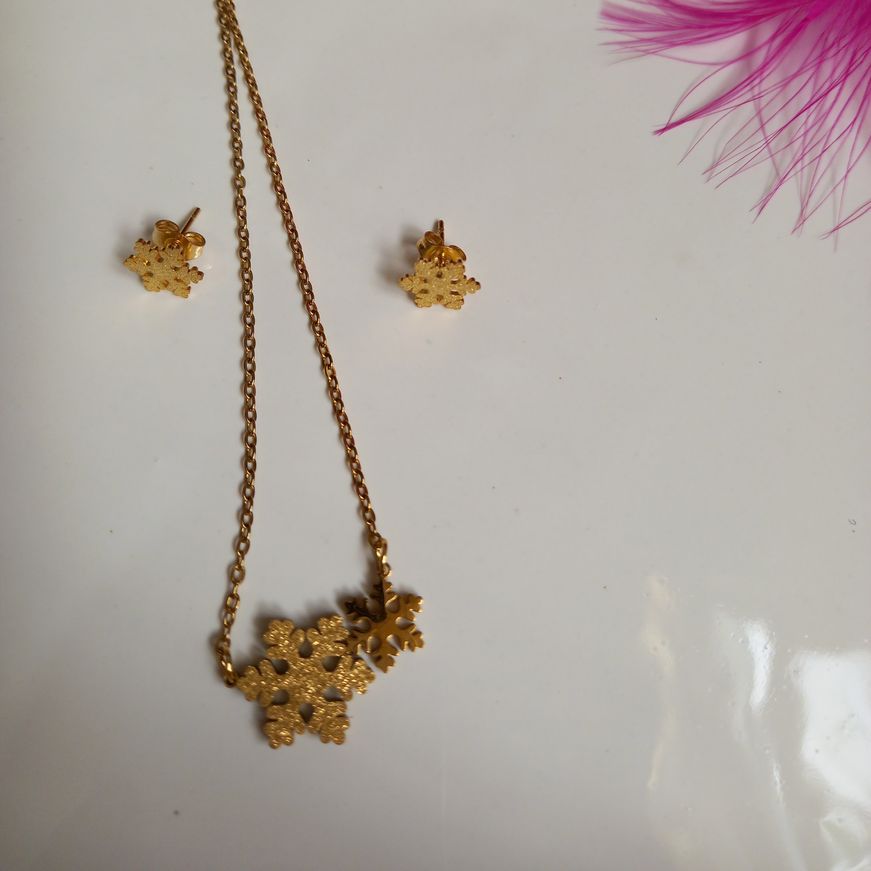 بدلیجات نیم ست سند پلاس طلایی طرح دانه برف