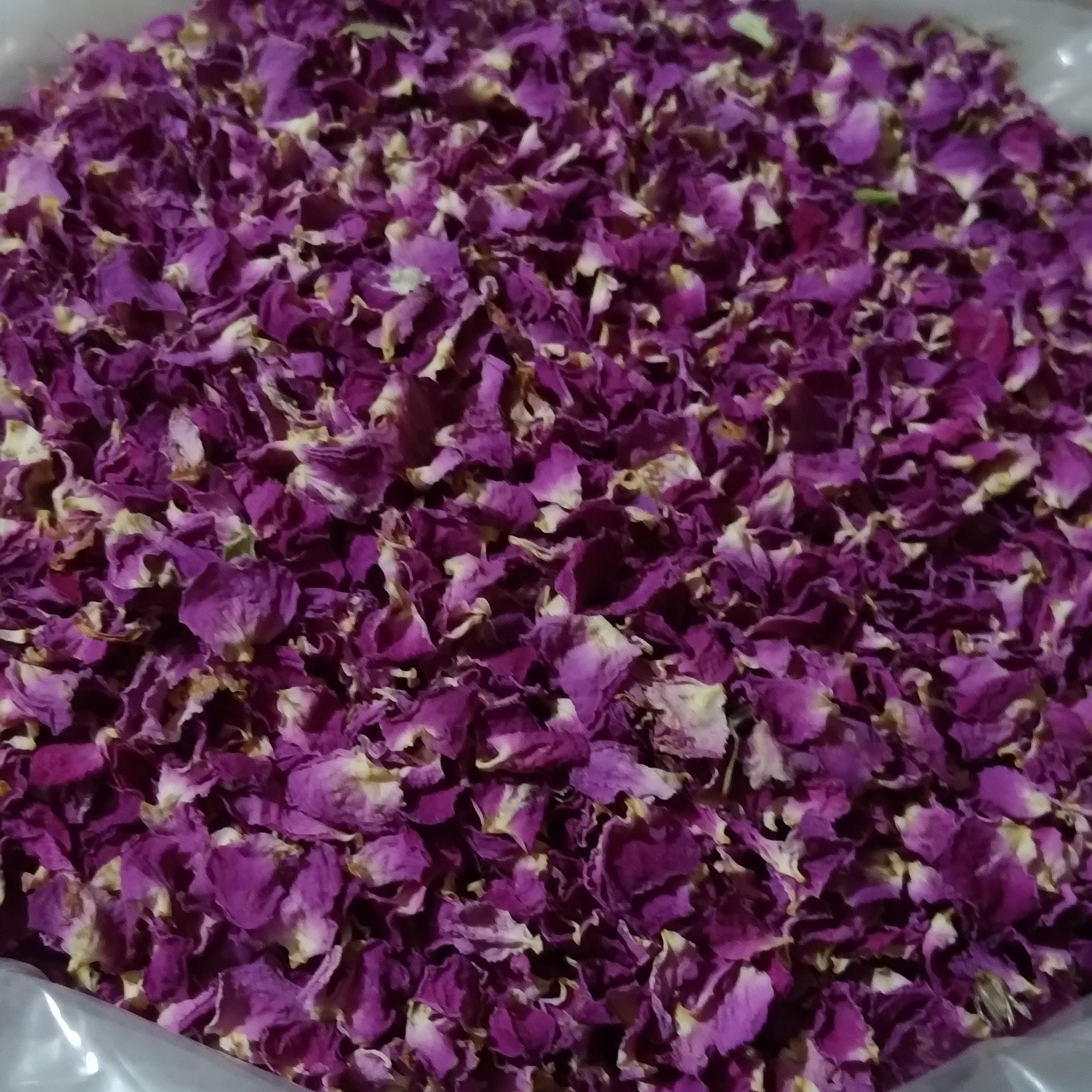 گل محمدی پر خوشرنگ امساله 100گرم 