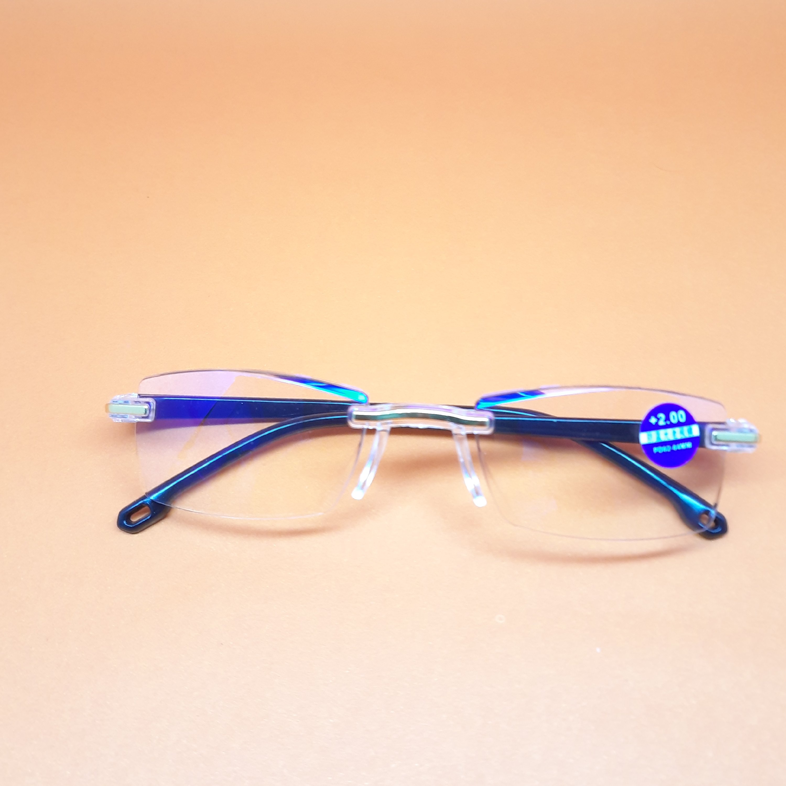 عینک  مطالعه  از نمره مثبت یک الی مثبت چهار با عدسی بلوکات  کار با کامپیوتر و گوش