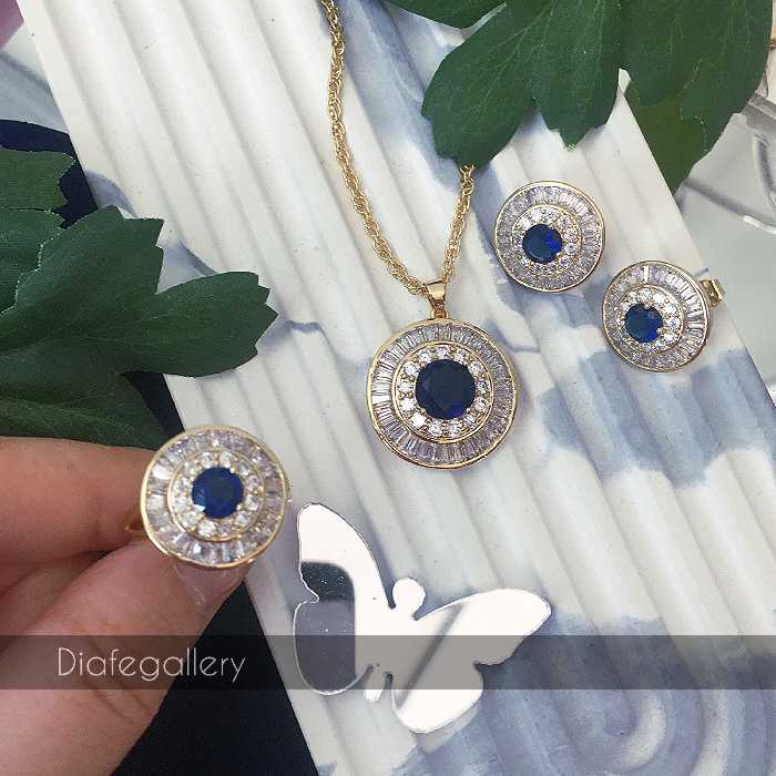 نیم ست سرویس طرح طلا مدل هور رنگ آبی یاقوت کبود جنس استیل رنگ ثابت 