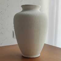 کوزه ی سفالی سفید ساده پتینه ی دستی مات