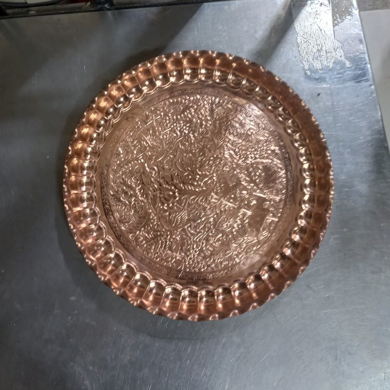 سینی مسی لب کنگره ای قطر 36سانتی متر قلمزنی شده