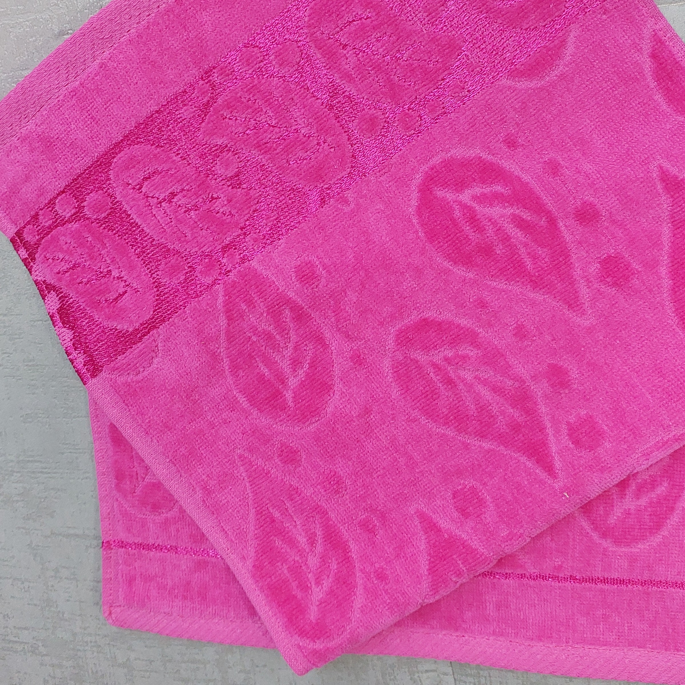 حوله دست و صورت رنگ صورتی 