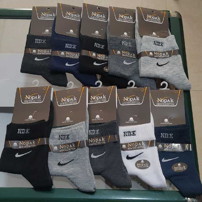 جوراب اسپورت جنس نخ پنبه نیم ساق نایک با رنگ بندی عالی مخصوص شیک پوشان
