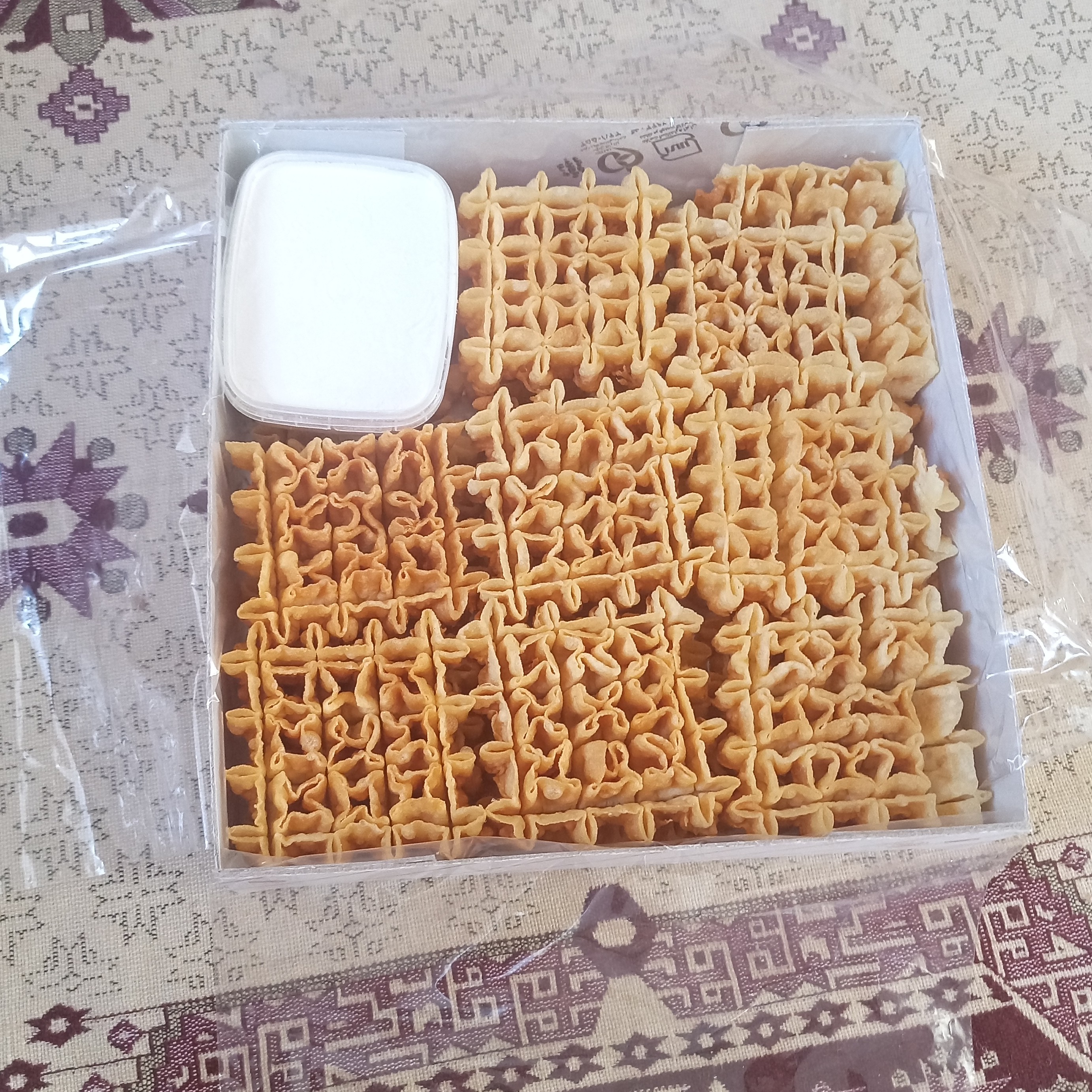 شیرینی نان منقا حاج خلیفه علی رهبر 