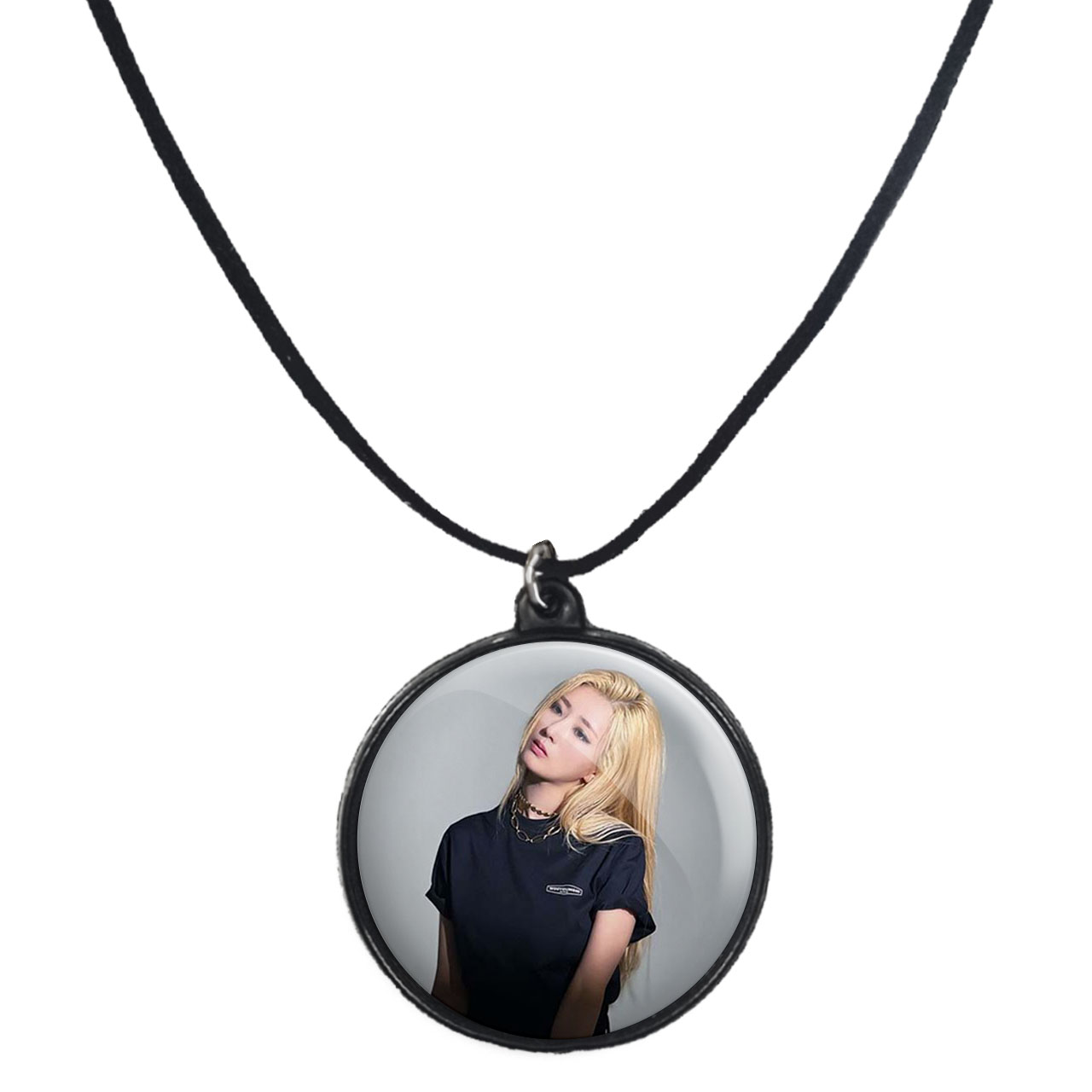 گردنبند پرمانه طرح Apink گروه موسیقی کد pmb.12098 مدل دو طرفه