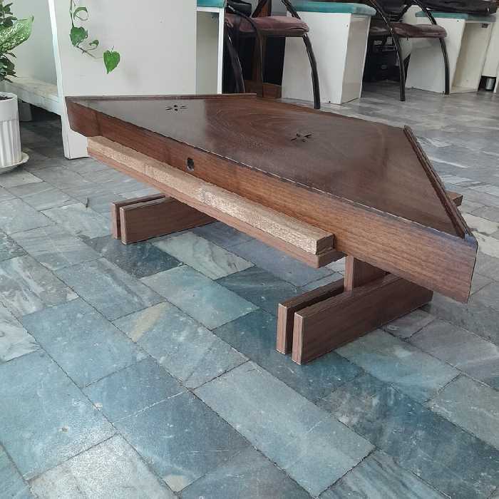 میز سنتور طرح نشسته ارتفاق 20 سانتی متر گردویی | choobsub