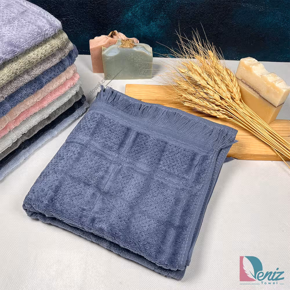 حوله دستی طرح مارتا رنگ آبی لاجوردی