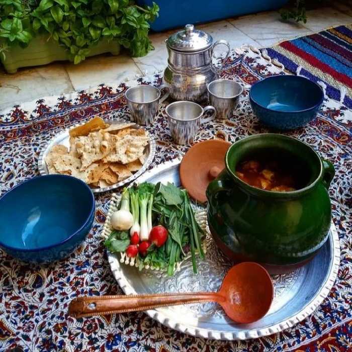 سفره ورومیزی  قلمکاری سنتی  2متری