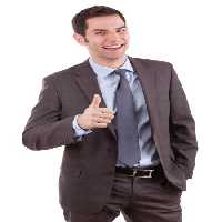 خرید و دانلود عکس مرد ایستاده در حال نشان دادن اوکی برای تبلیغات | پیک فاکس | Pic Fox