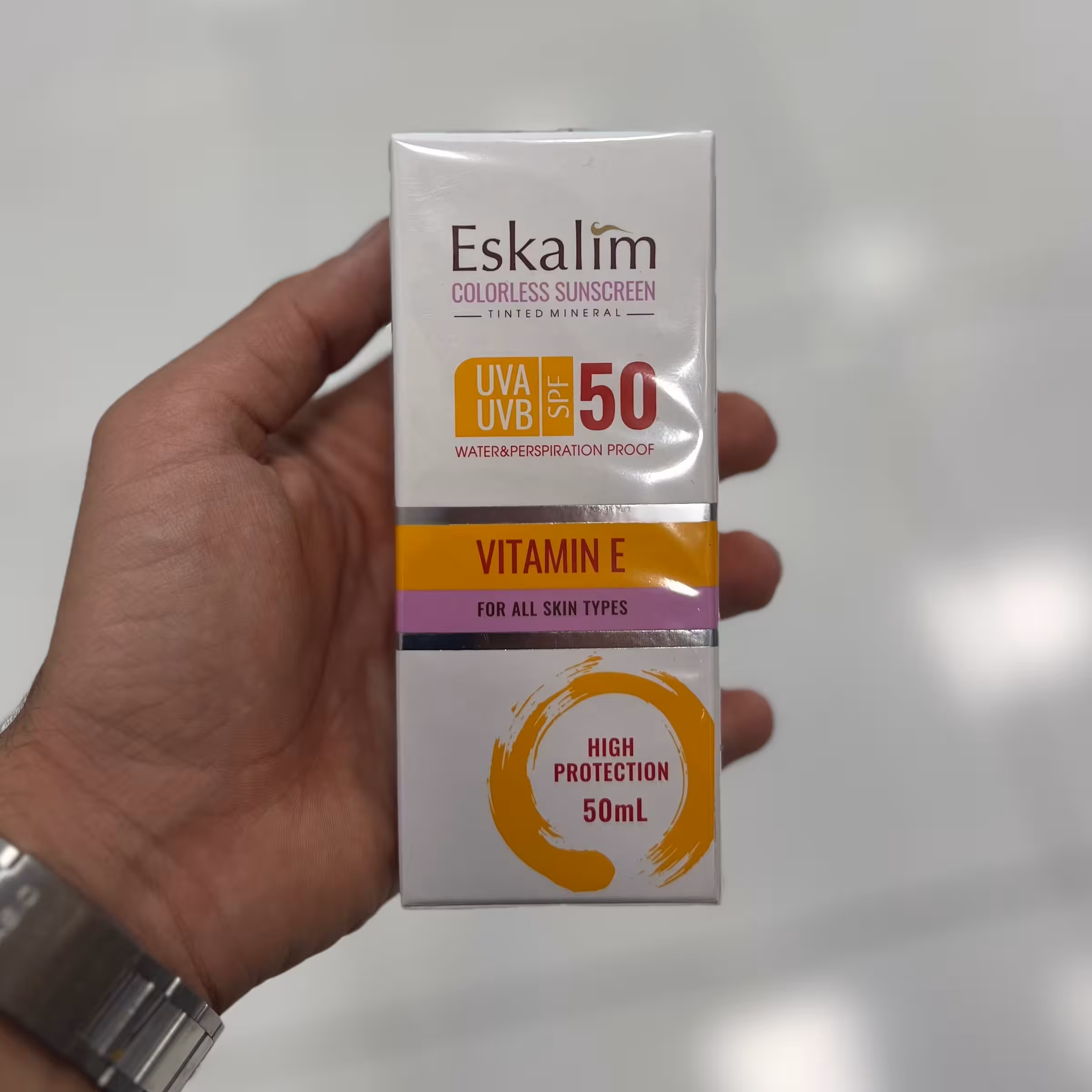 کرم ضد آفتاب شماره 1 رنگی spf50 حاوی ویتامین e اسکالیم 50 میل