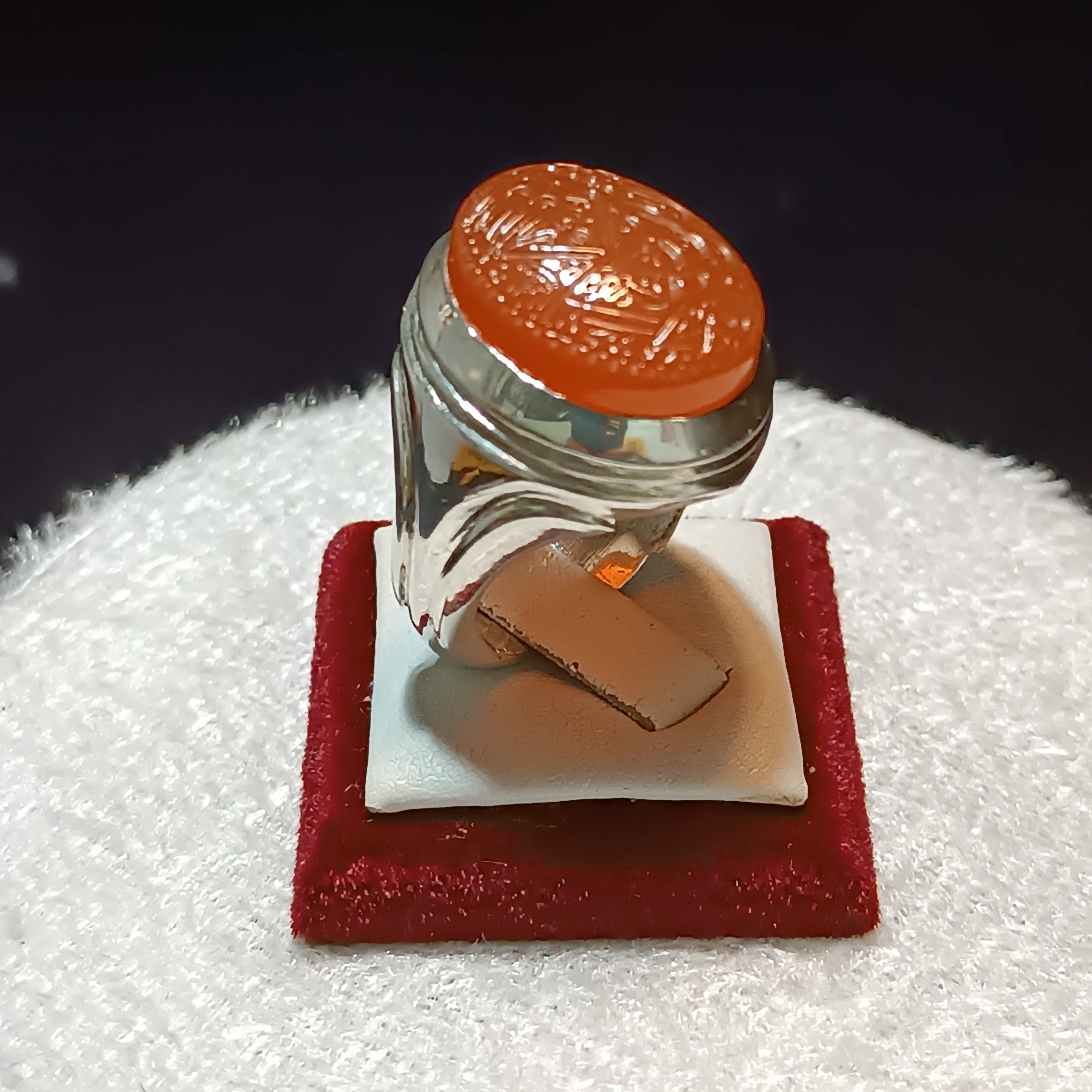 انگشتر نقره عقیق یمن پرتقالی رکاب دستساز حکاکی شده متن قرانی