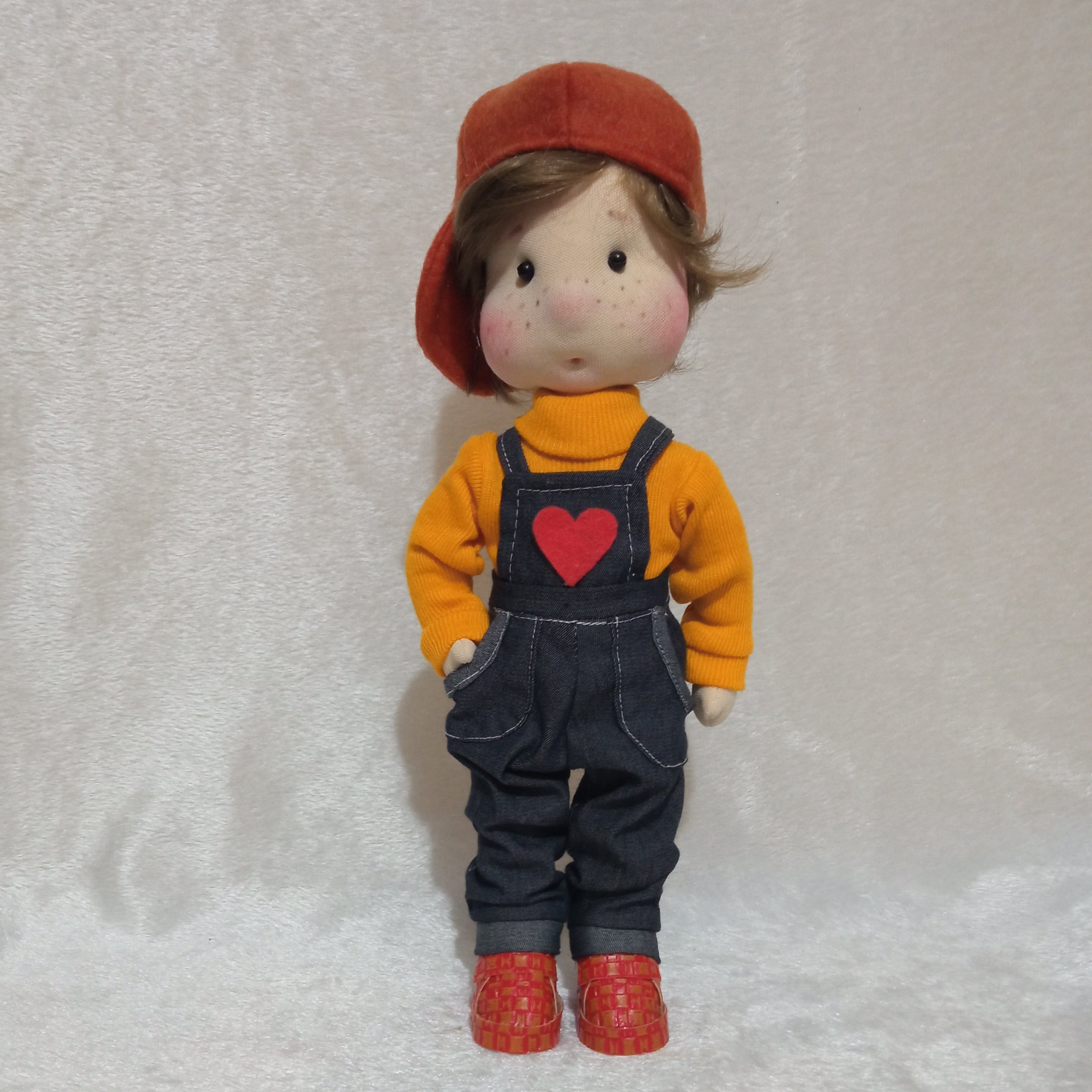 عروسک دست ساز پسر طرح رایان نارنجی