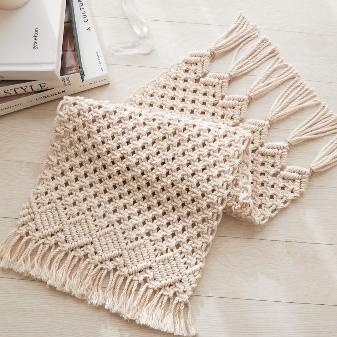 رانر و رومیزی مکرومه بافی دانه برفی