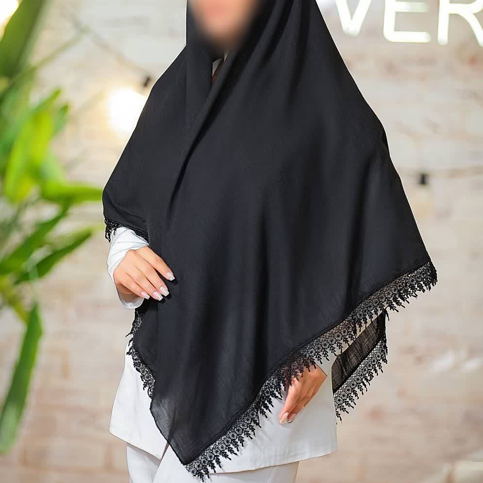 روسری نخی حاشیه دانتلدور دوخت
تک رنگ مشکی
به هیچ عنوان سر نیست
قواره140