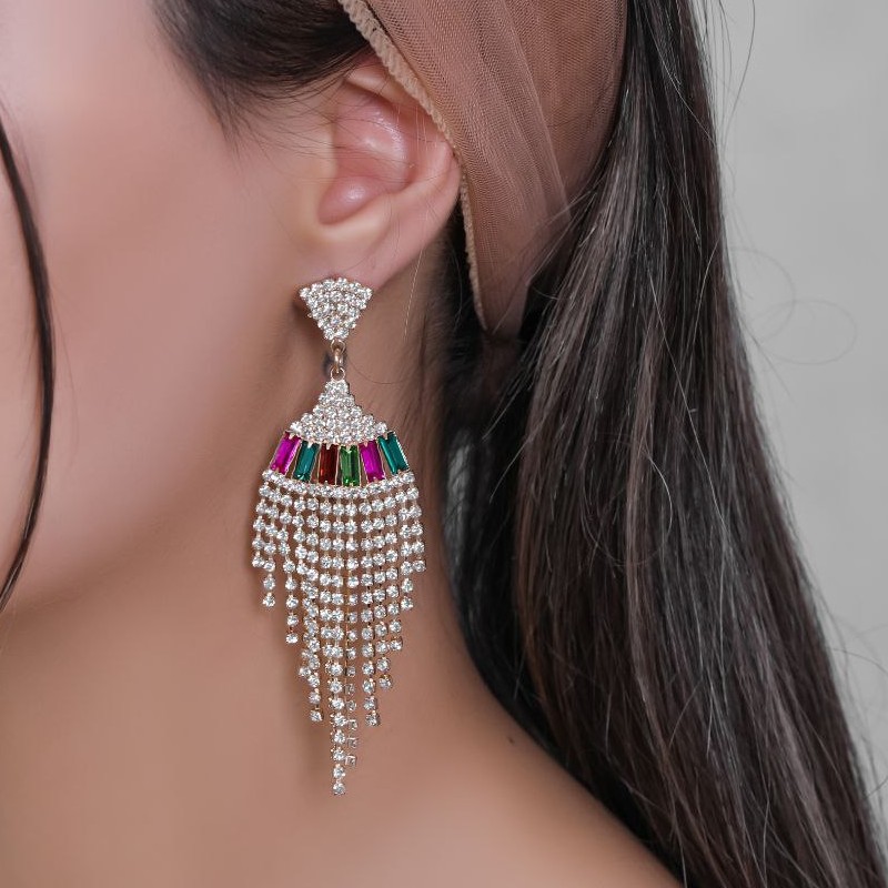 گوشواره دخترانه با نگین رنگی جواهری رشته ای