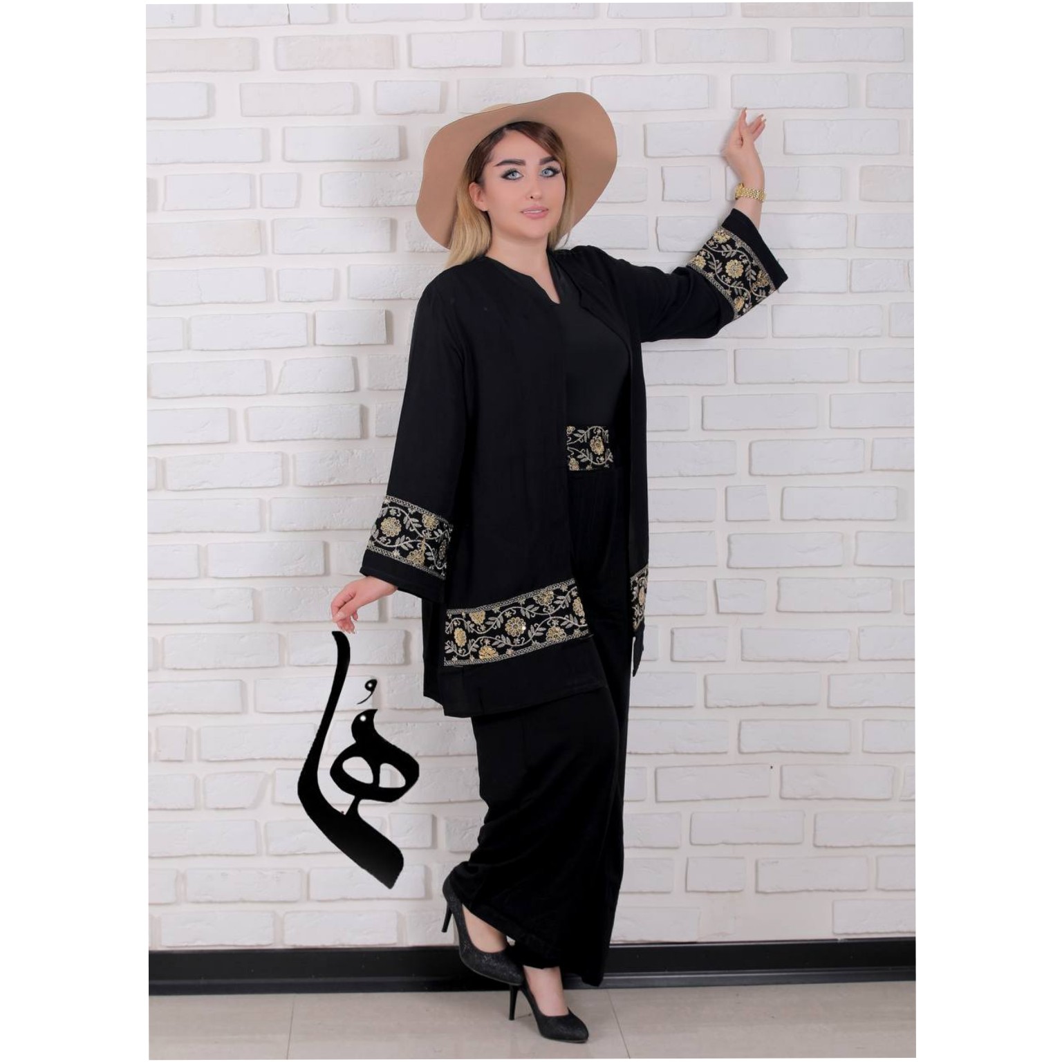 مانتو و شلوار مشکی خنک