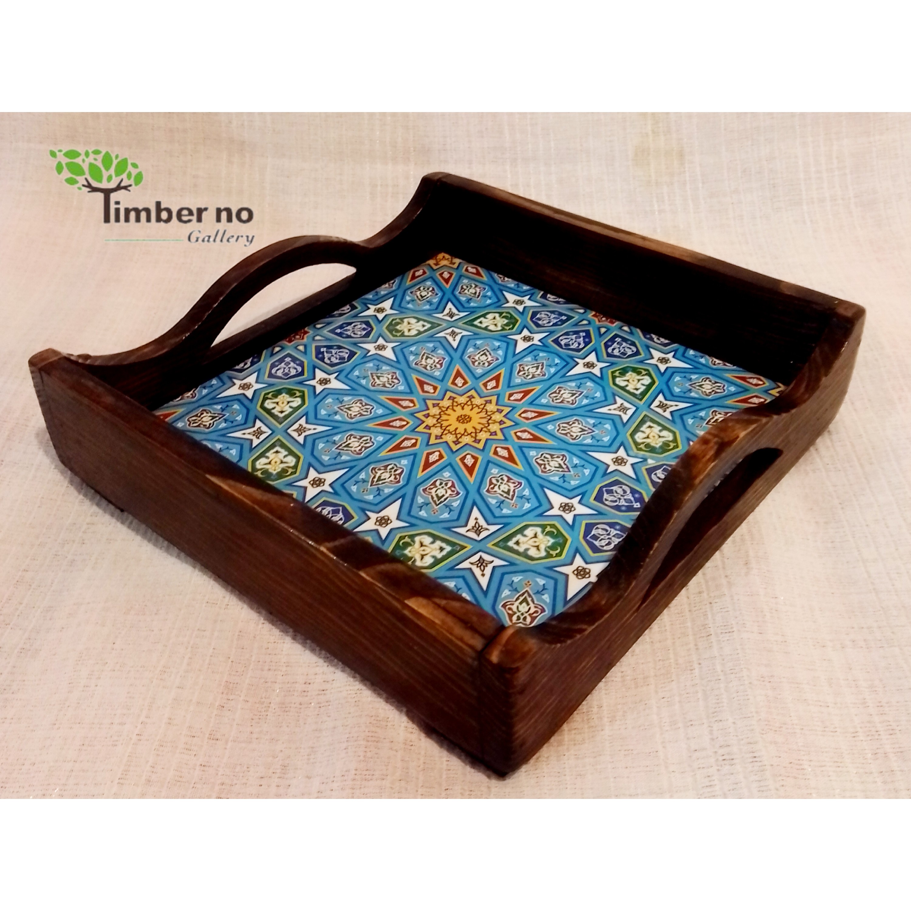 سینی چوبی کف کاشی